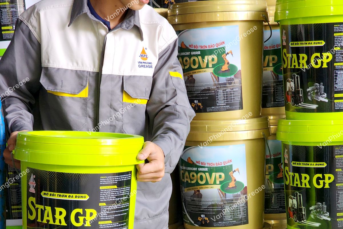 mỡ bôi trơn công nghiệp TPHCM Vân Phương cung cấp mỡ bôi trơn cao cấp với giá cạnh tranh