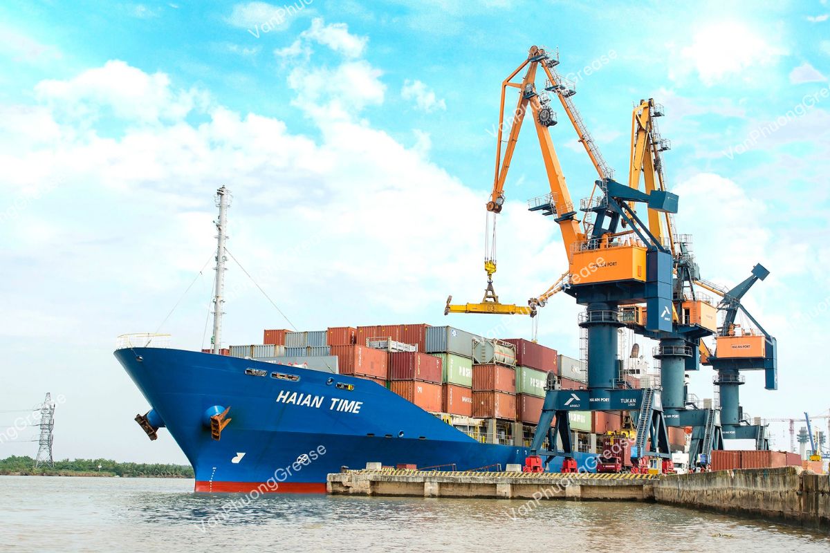 mỡ bò kháng nước Mỡ bò kháng nước thích hợp cho tàu hàng hải