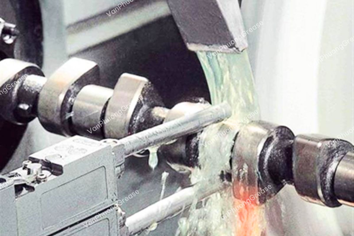 mỡ bò kháng nước Mỡ bò kháng nước với khả năng chống thấm, chống rửa trôi tốt
